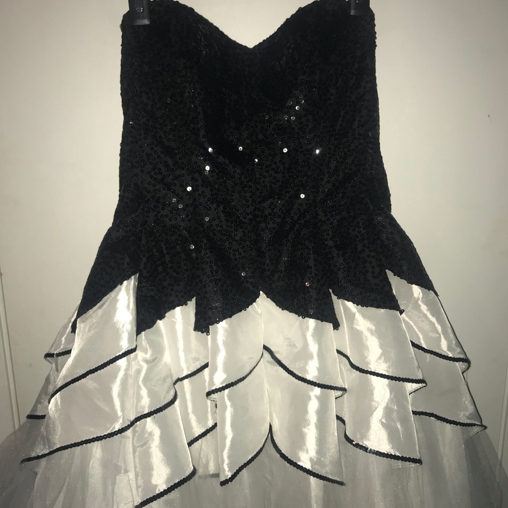 Black and white Formal Dress